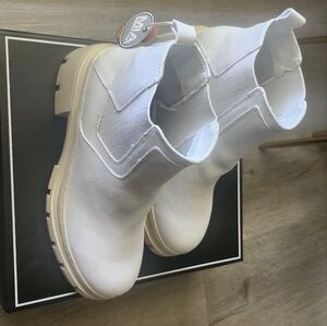 Chelsea Boots